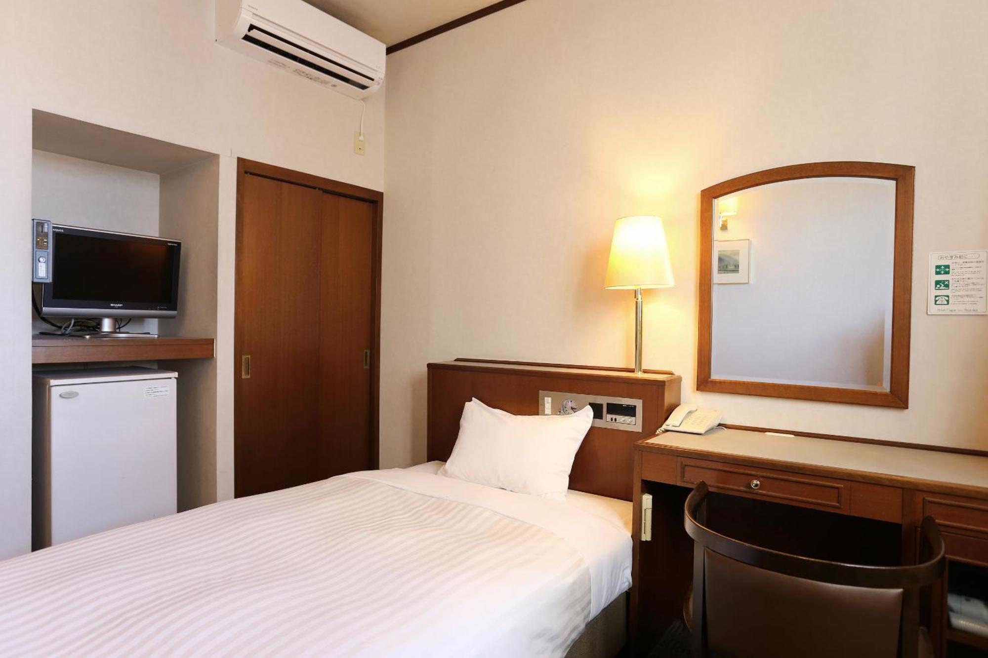 Hotel Castle Inn סוזוקה מראה חיצוני תמונה